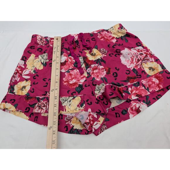 Victoria's Secret Pajama Short Set Size Medium Rose Pattern - Picture 4 of 8
